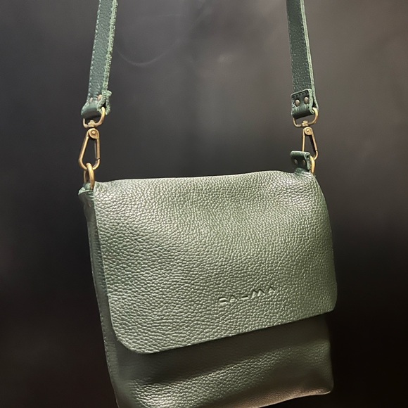 New Calma Forrest Green Pebbled Leather Purse Handmade in Spain NWOT - Picture 3 of 13